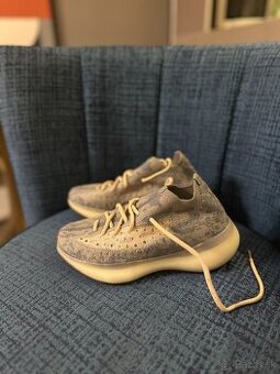 Adidas YEEZY Boost 380 Mist - veľkosť 38