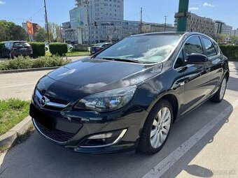 Opel Astra 1.4 Turbo 140k Smile