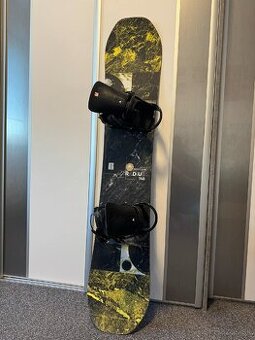 Snowboard 145cm výška,viazanie M