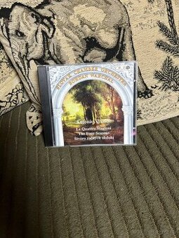CD s hudbou