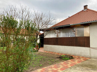 4-izbový rodinný dom s terasou a 7-árovou záhradou, Nová Str