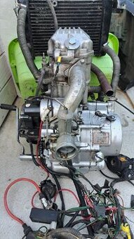 Motor 200cm3 vodou chladený