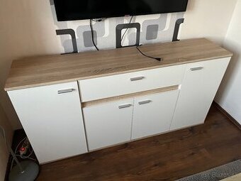 Predám skrinku pod TV