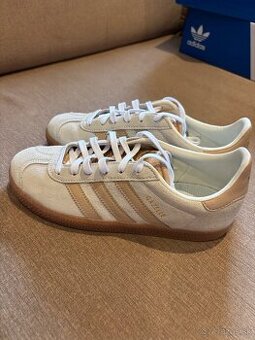 Adidas tenisky gazelle J
