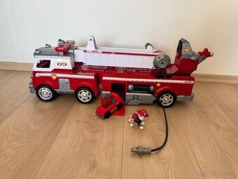 Labkova patrola - veľké hasičské auto