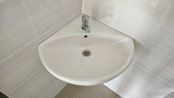 Predám 2ks umývadlo spolu s batériou