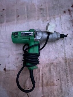 Razovy utahovac Hitachi WH14 elektricky