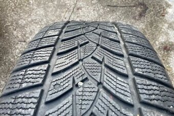 235/55 R18 zimné 4x goodyear