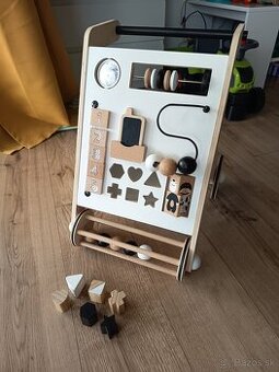 Detské multifunkčné drevené chodítko v super stave