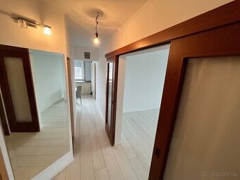 Prenajmem trojizbovy byt po rekonštrukcii Medvedzie - 1