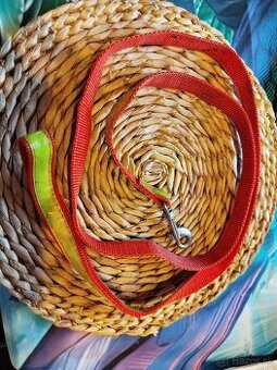 Darujem za simb.cenu vodítko pre psa.