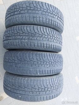 Predám 4ks zimné pneumatiky 215/65R17 99V