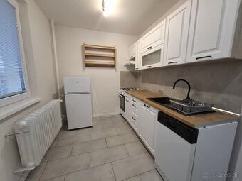 NA PRENÁJOM - 2 izb.byt Handlová