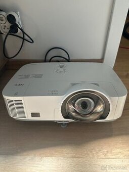 NEC projektor NP-M260XS