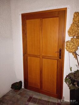 Drevené vchodové dvere - vonkajšie