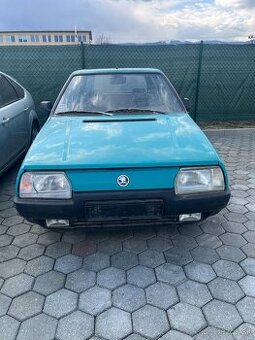 Škoda FAVORIT na náhradné diely