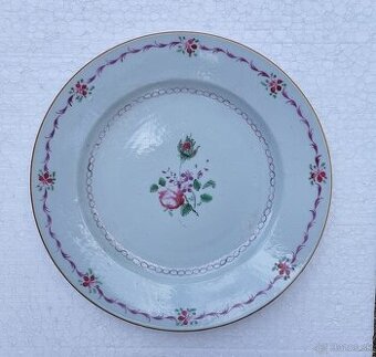Vyše 300. ročný porcelánový tanier