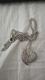 Prívesok s anjelským krídlom