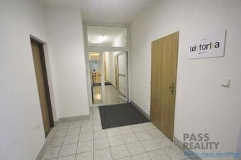 PRENÁJOM kancelárie 22 m2  neďaleko centra mesta, Koceľova u