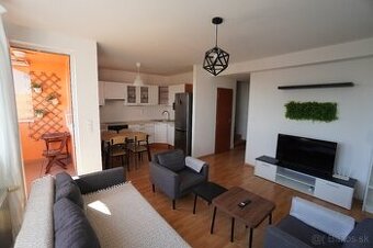 3‑izbový mezonet v Senci – plne zariadený, klimatizovaný, lo
