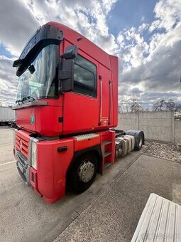 RENAULT MAGNUM DXI 480 EEV  2011
