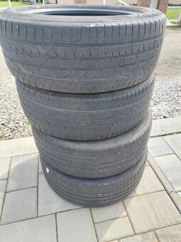 Predam letné pneu 225/55 R19