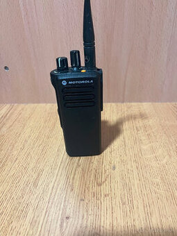 Vysielačka motorola DP4400 UHF