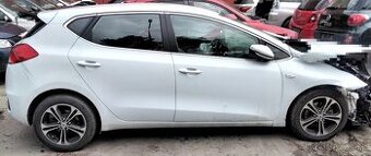 KIA CEED 1.4 CRDI 2015 Predám DVERE, MOTOR D4FC, PIATE DVERE