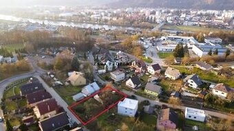Pozemok 1096 m2 s rodinným domom na rekonštrukciu