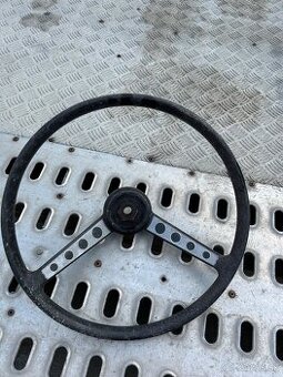 Volant Renault 8