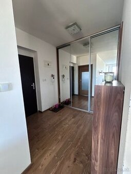 2-izb.byt s 2 parkovacími miestami, Potravinárska ul.