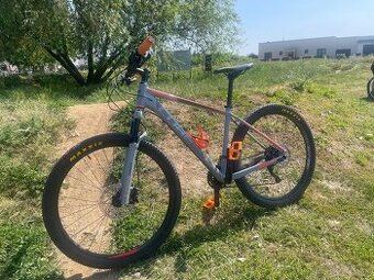 Cube 27.5”