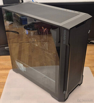 i5-12400, 16GB ram, 1TB NVME Samsung, gaming skrinka