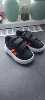 Botasky Adidas velkost 23 - 1