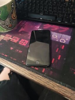 iPhone 8 79% batérie