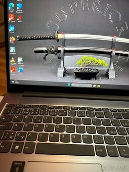 Lenovo IdeaPad3 slim velkost15,6”