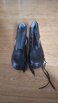 Artra letna pracovna obuv