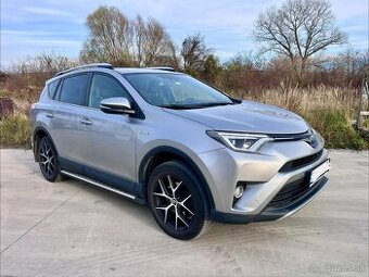 Predám Toyota Rav 4 - výhodne