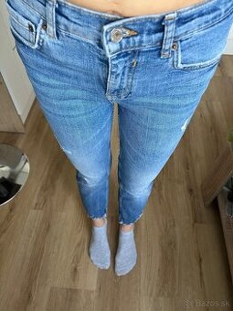 Zara modré džínsy s vysokým pásom