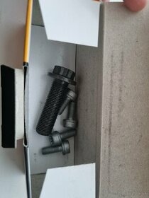 Skrutky remenice kľukového hriadeľa VW