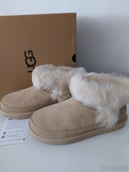 Dámske kožené čižmy Ugg Classic ultra mini Chalet