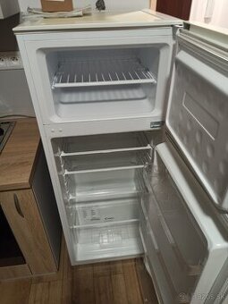 Chladnička s mrazničkou  candy