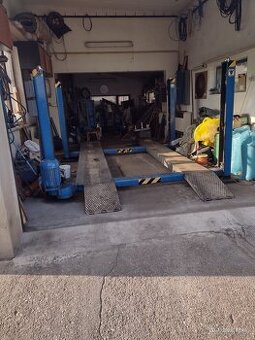 Predám zdvihák a prehadzovačku pneumatík