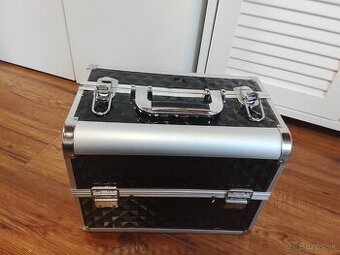 Predám kompletnú sadu na gélové nechty