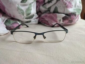 Dioptrické okuliare do diaľky (rám + sklíčka)