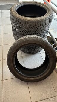 Predám celoročné pneumatiky  215/45 R16 90V
