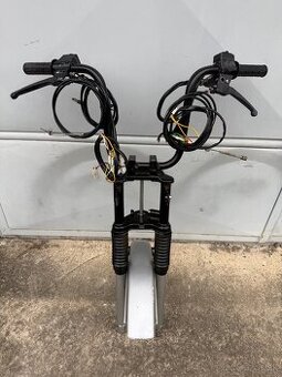 Manet korado predná vidlica