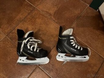 Chlapčenské korčule 29