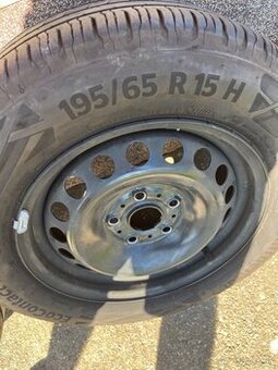 Predám pneumatiky 195/65 R15H