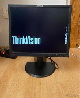 Predam počítač s monitorom